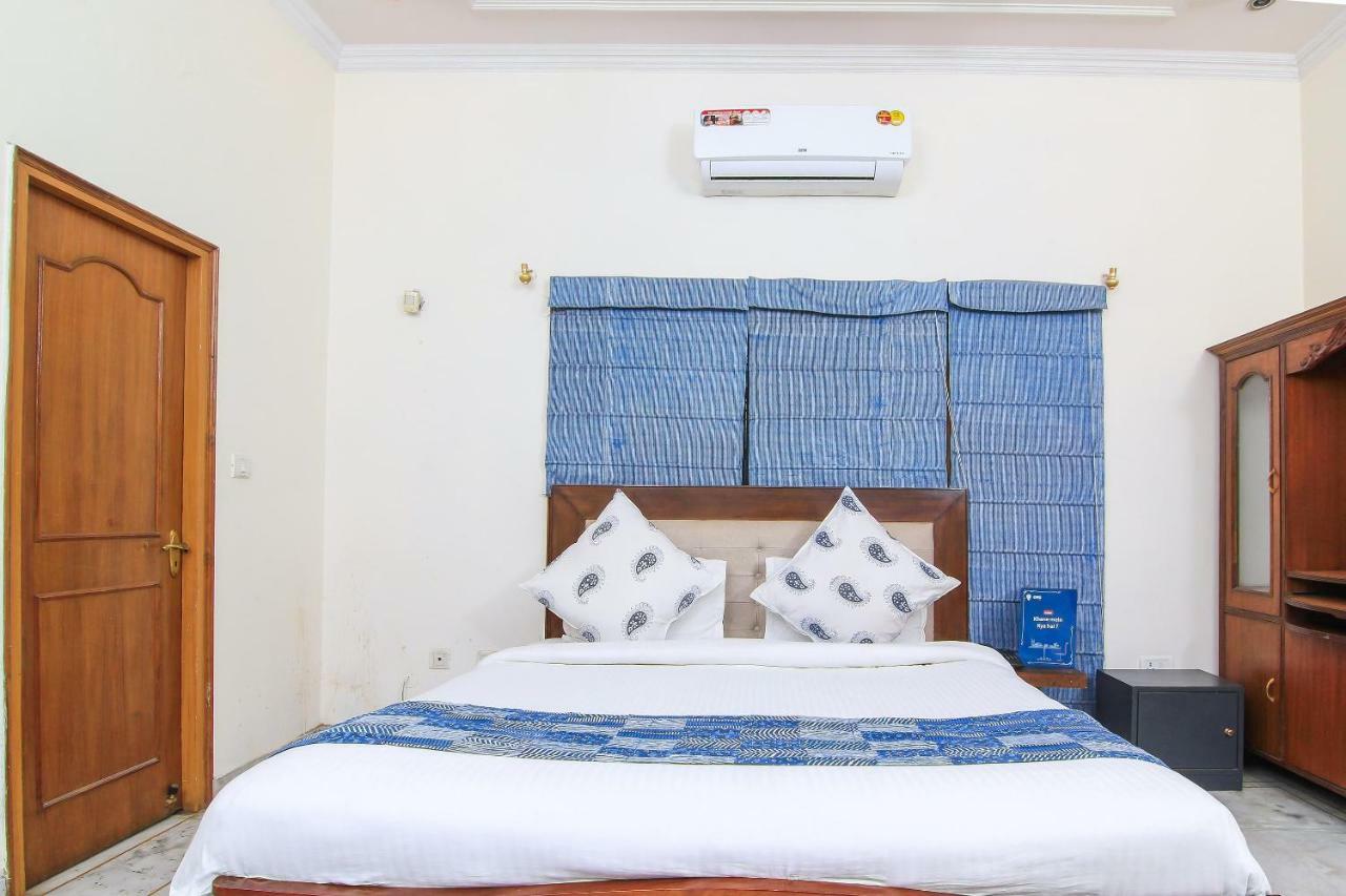 Oyo 5634 Ivy Stays - Manoj Pandey Chowk Lucknow Exteriör bild